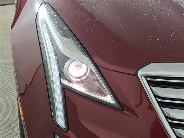 used 2017 Cadillac XT5 car, priced at $17,110