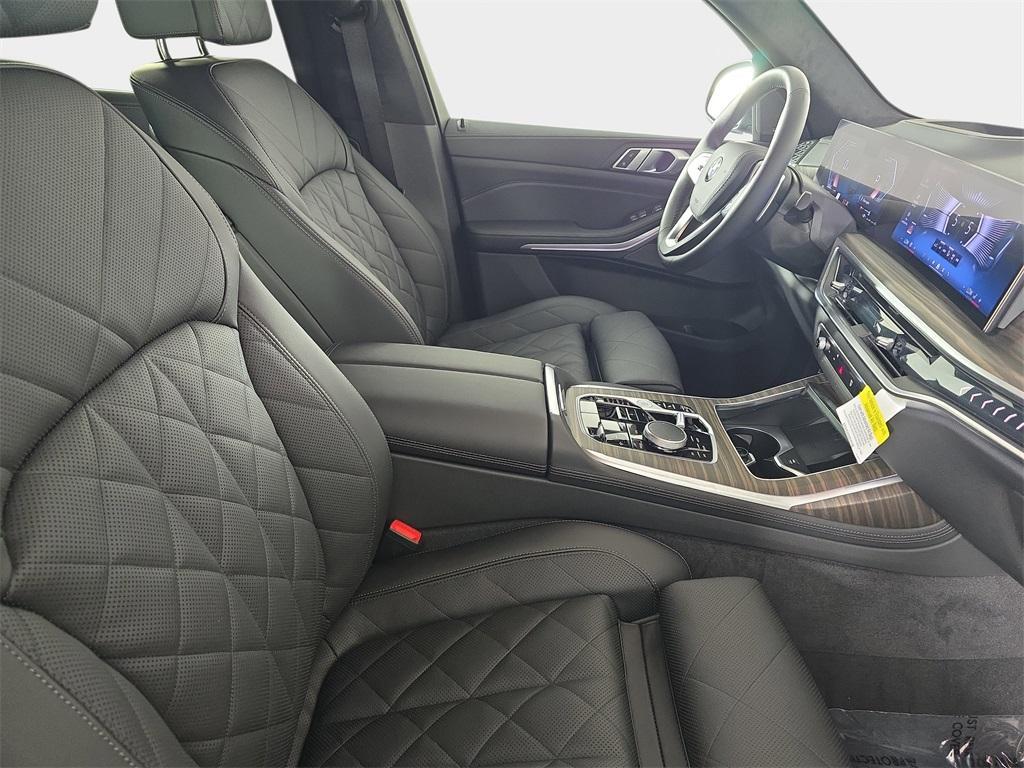 used 2025 BMW X7 car, priced at $78,110
