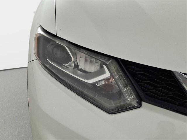 used 2015 Nissan Rogue car, priced at $5,752
