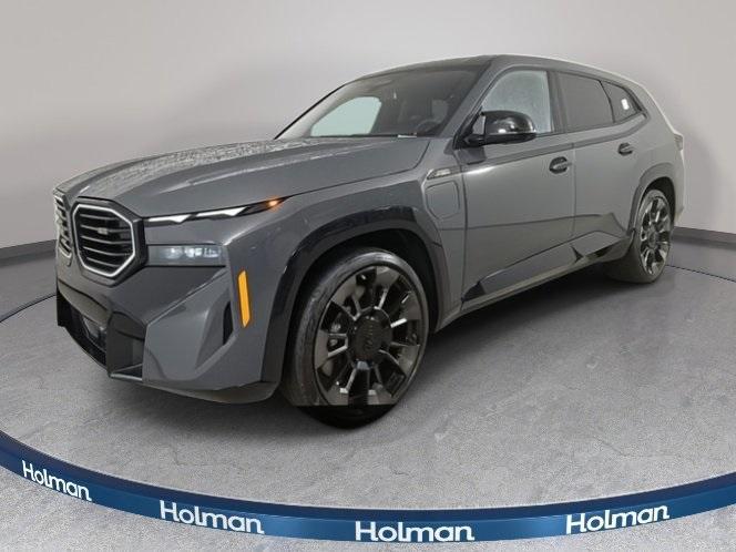 new 2025 BMW XM car, priced at $165,300