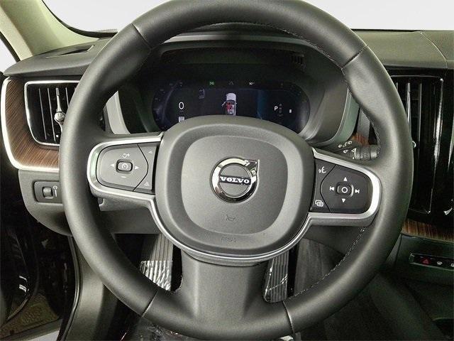used 2022 Volvo XC60 car, priced at $33,499
