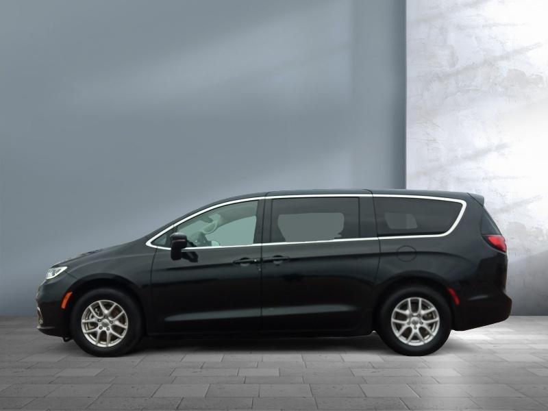 used 2023 Chrysler Pacifica car, priced at $28,990