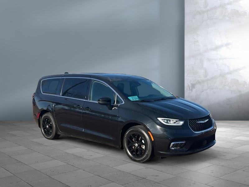 used 2023 Chrysler Pacifica car, priced at $26,775