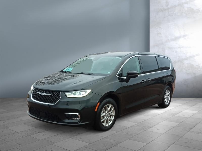 used 2023 Chrysler Pacifica car, priced at $28,990