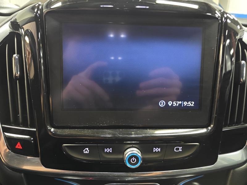 used 2021 Chevrolet Traverse car, priced at $28,475