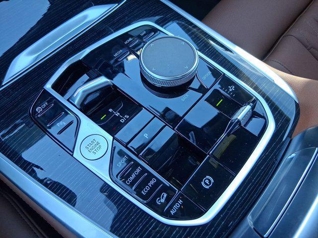 new 2026 BMW X7 car, priced at $106,075