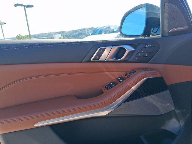 new 2026 BMW X7 car, priced at $106,075