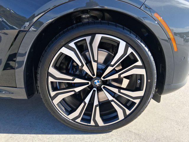 new 2026 BMW X7 car, priced at $106,075