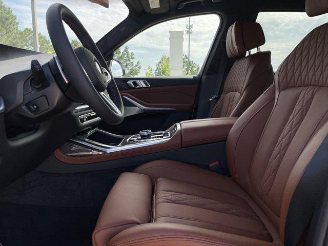 new 2026 BMW X7 car, priced at $127,825