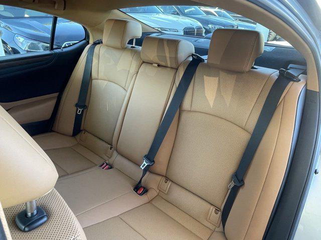 used 2022 Lexus ES 350 car, priced at $35,997