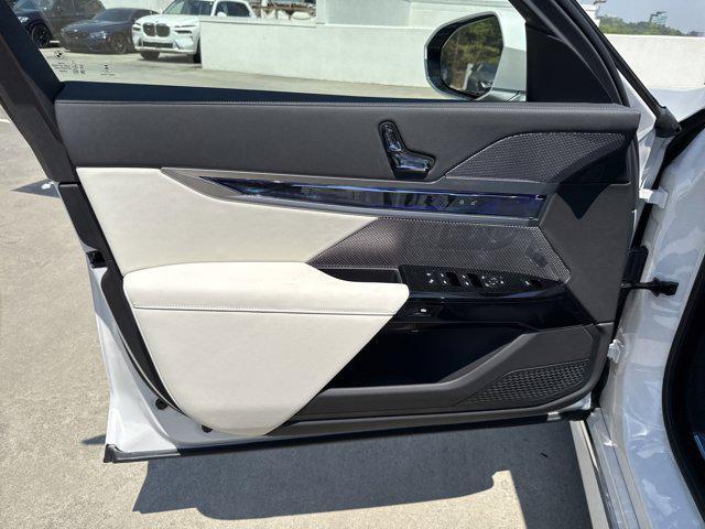 new 2025 BMW i7 car, priced at $109,905