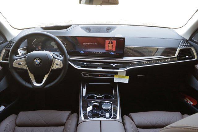 new 2025 BMW X7 car, priced at $91,650