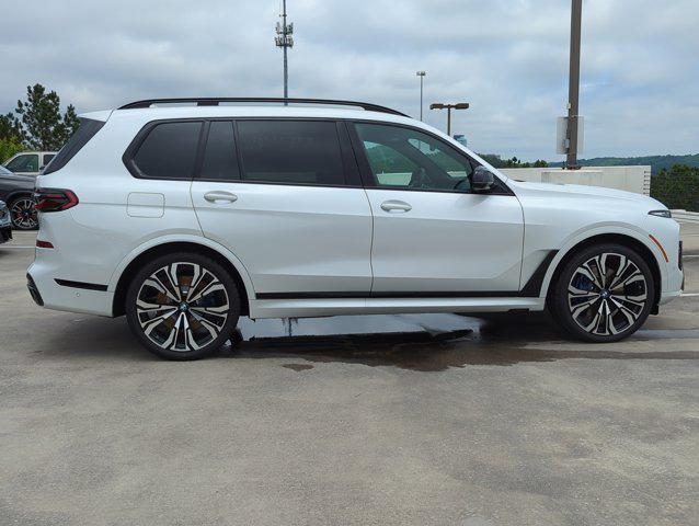 new 2026 BMW X7 car, priced at $125,675