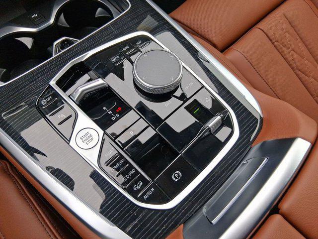 new 2026 BMW X7 car, priced at $100,185