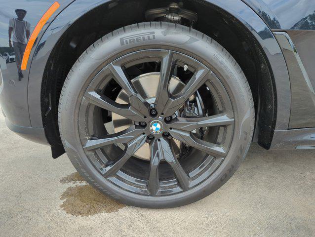 new 2026 BMW X7 car, priced at $94,705