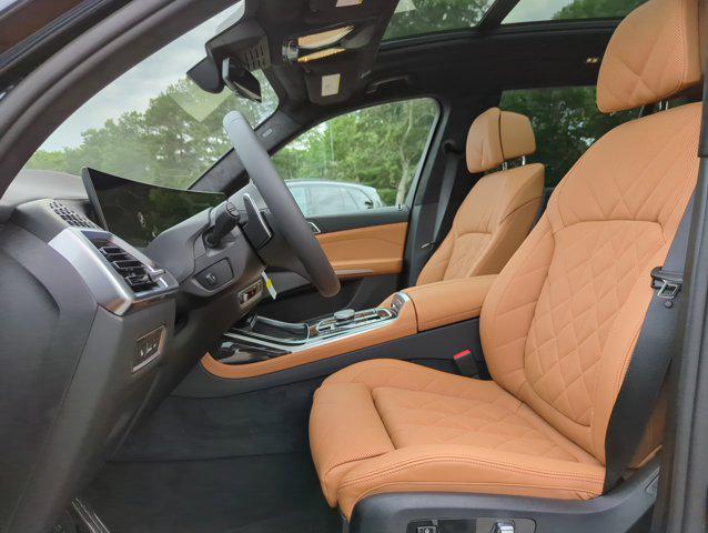 new 2026 BMW X7 car, priced at $94,705