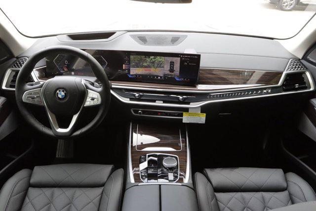 new 2025 BMW X7 car, priced at $91,775