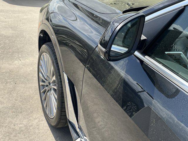 new 2025 BMW X7 car, priced at $91,410