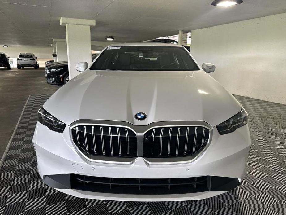 new 2024 BMW 540 car, priced at $71,975