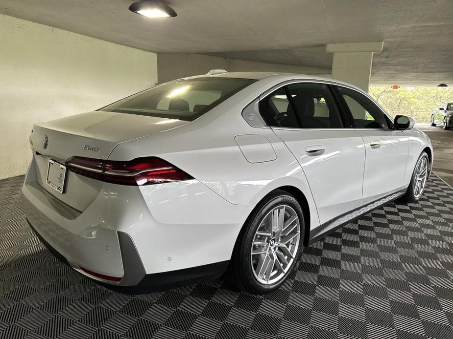 new 2024 BMW 540 car, priced at $71,975