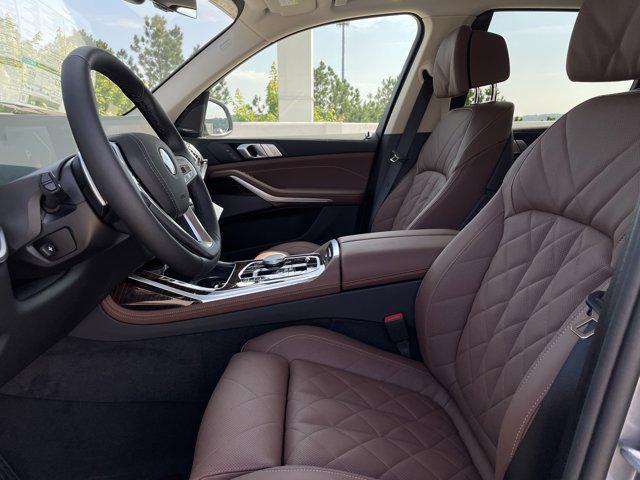 new 2026 BMW X7 car, priced at $91,435