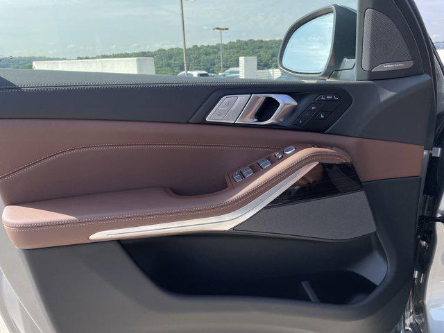 new 2026 BMW X7 car, priced at $91,435