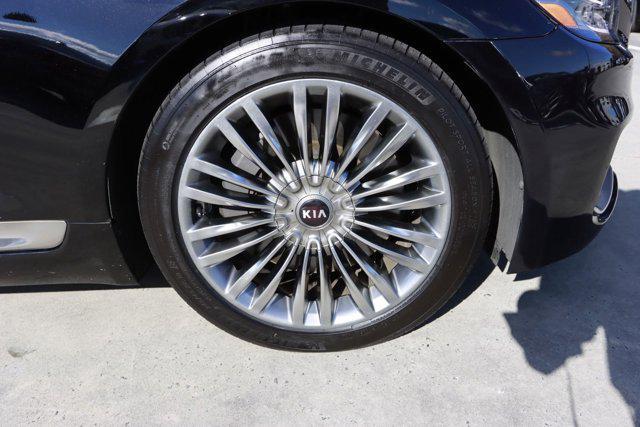 used 2019 Kia K900 car, priced at $27,595