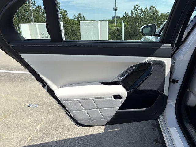 new 2025 BMW i7 car, priced at $132,205