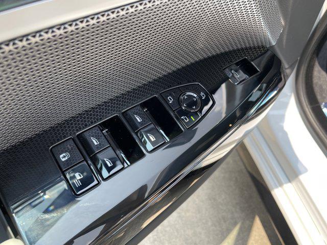 new 2025 BMW 740 car, priced at $107,985