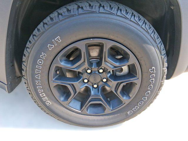 used 2022 Jeep Cherokee car, priced at $23,797