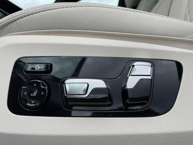 new 2026 BMW X7 car, priced at $119,925