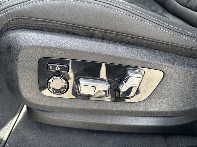 new 2026 BMW X7 car, priced at $91,925
