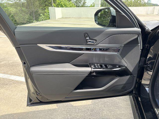 new 2025 BMW i7 car, priced at $131,025