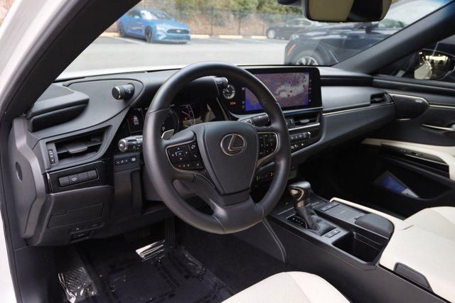 used 2022 Lexus ES 300h car, priced at $34,596