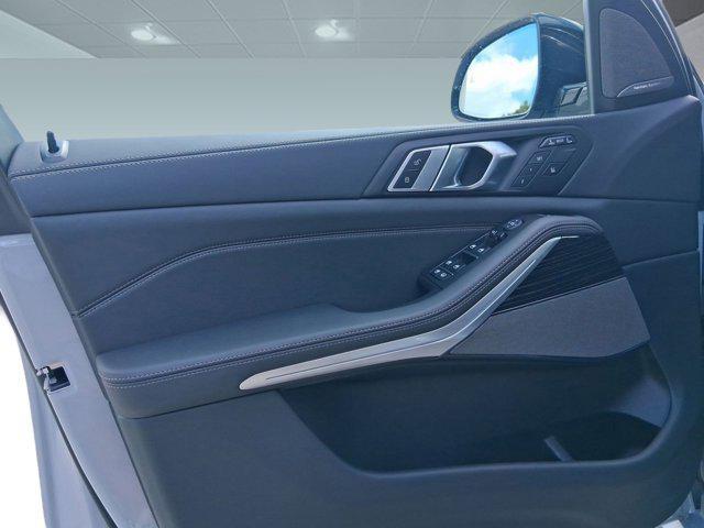 new 2026 BMW X7 car, priced at $97,435