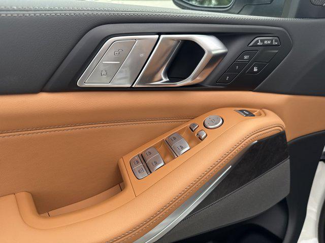 new 2026 BMW X7 car, priced at $91,925