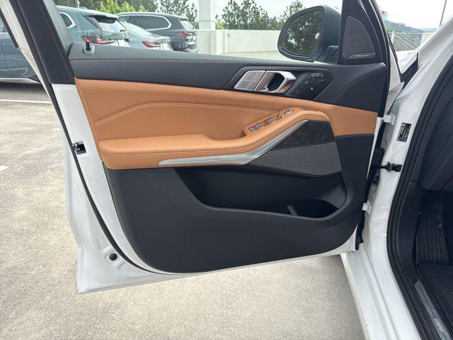 new 2026 BMW X7 car, priced at $91,925