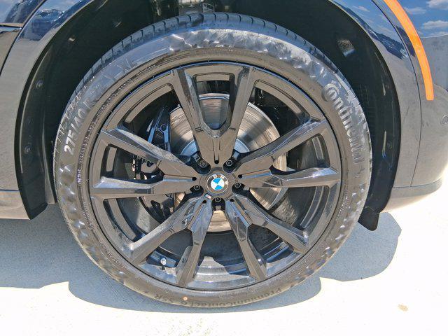 new 2026 BMW X7 car, priced at $93,975