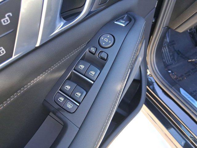 new 2026 BMW X7 car, priced at $105,685