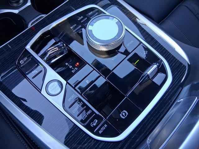 new 2026 BMW X7 car, priced at $105,685