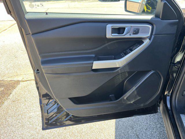 used 2022 Ford Explorer car, priced at $27,097