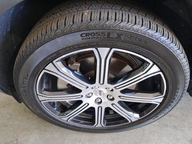 used 2021 Volvo XC60 Recharge Plug-In Hybrid car, priced at $31,097
