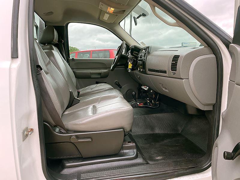 used 2009 Chevrolet Silverado 2500 car, priced at $15,900