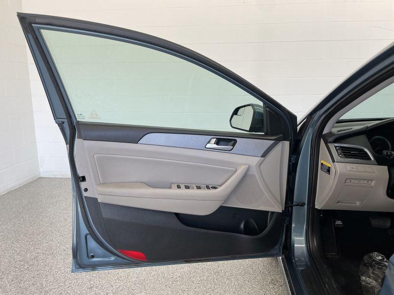 used 2016 Hyundai Sonata Hybrid car, priced at $14,900