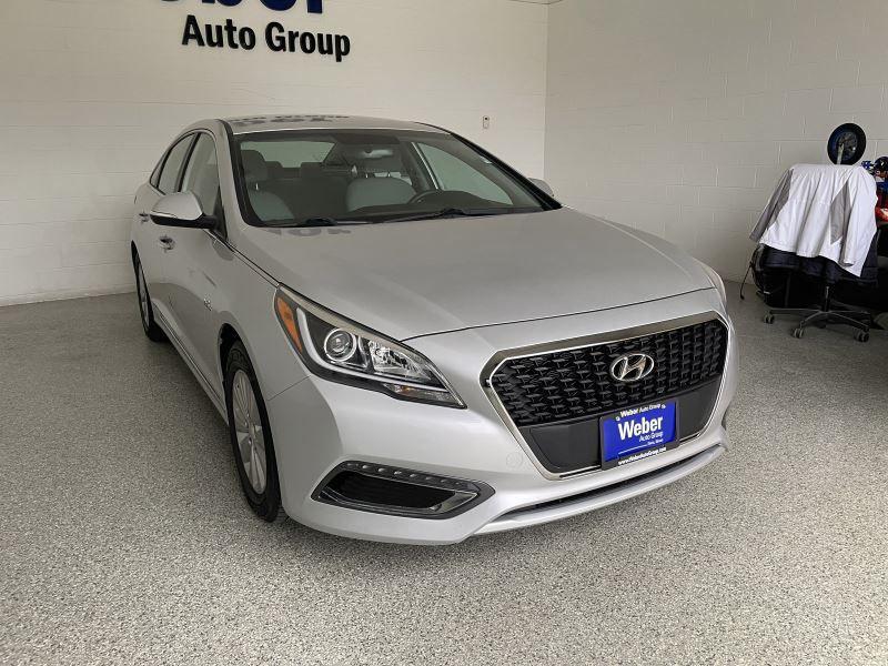 used 2016 Hyundai Sonata Hybrid car, priced at $14,900