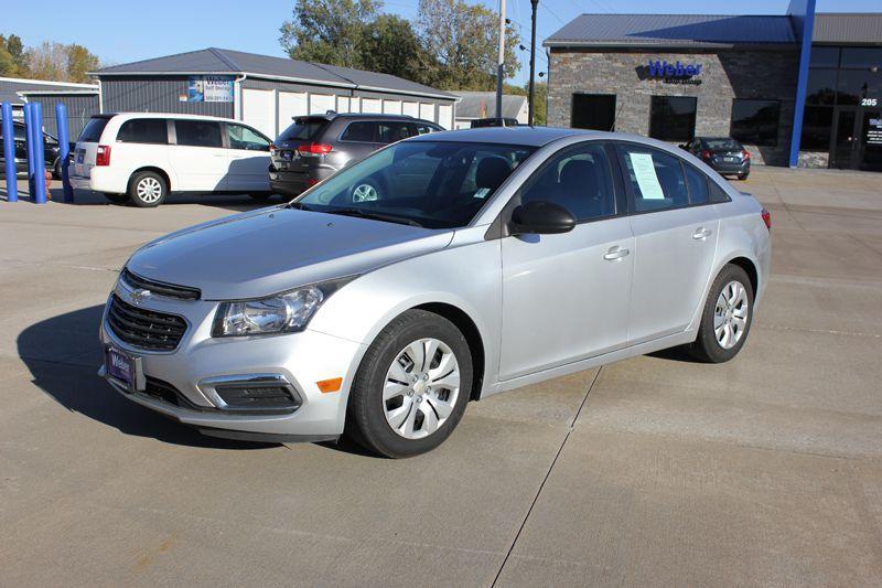 used 2016 Chevrolet Cruze Limited car, priced at $9,900