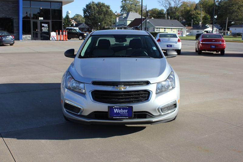 used 2016 Chevrolet Cruze Limited car, priced at $9,900