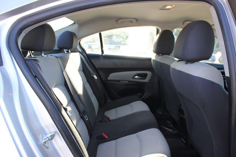 used 2016 Chevrolet Cruze Limited car, priced at $9,900