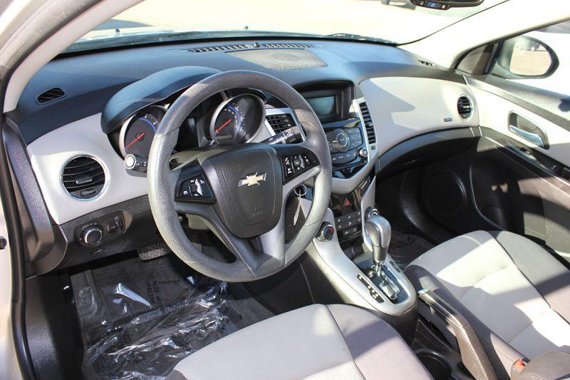 used 2016 Chevrolet Cruze Limited car, priced at $9,900