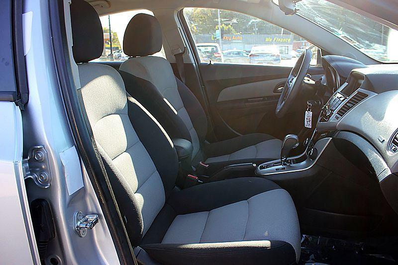 used 2016 Chevrolet Cruze Limited car, priced at $9,900